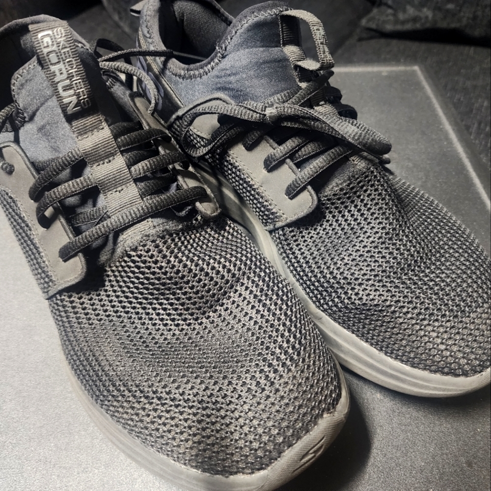 Sketchers Go Run